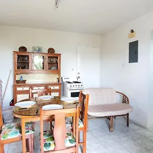 https://malfranza-apartments-bridgetown.comcaribbean.com